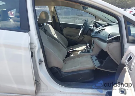 2015 Ford Fiesta Se z USA, uszkodzony, nr VIN 3FADP4BJ0FM130138